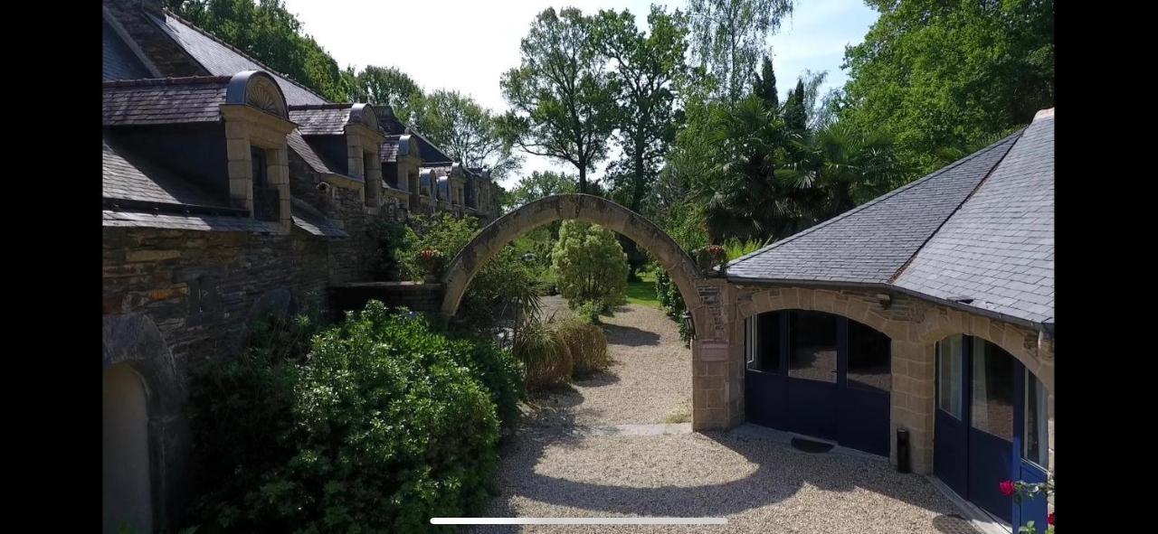 Le Clos Saint Fiacre Carentoir Exterior photo